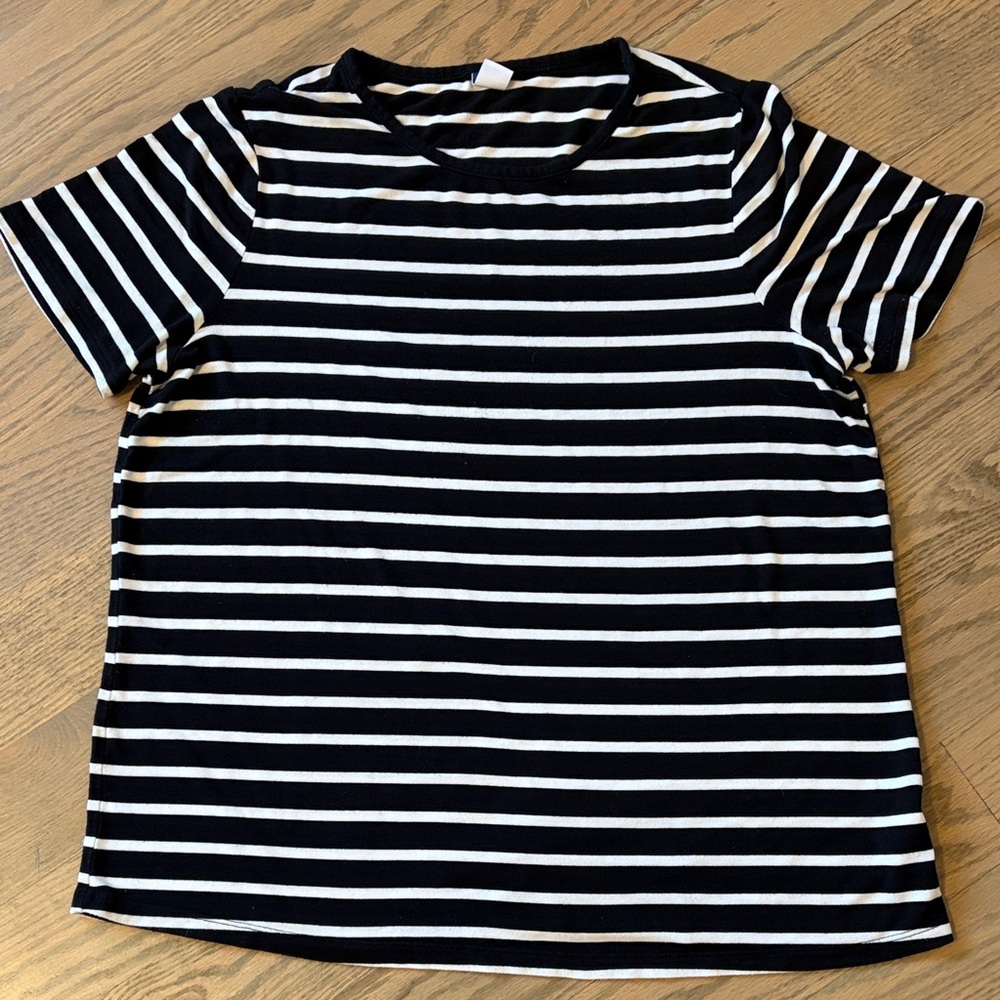 Old Navy Black and White Striped T-Shirt